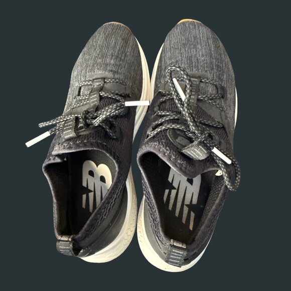 New Balance sneakers running shoes black women’s size 7 like new - Picture 9 of 11